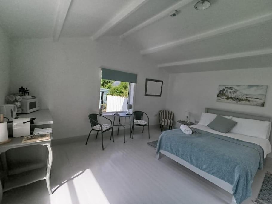 Ferienwohnung Under The Eaves Kilcar Exterior foto